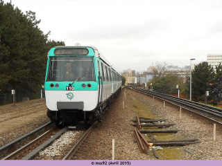 Arrivée du MF77 n°110 à Créteil-Université