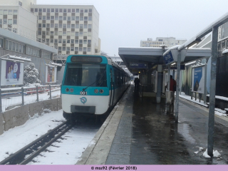 MF77 n°001 sous la neige à Créteil L'Échat