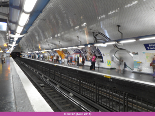 Station Marcadet-Poissonniers (ligne 4)