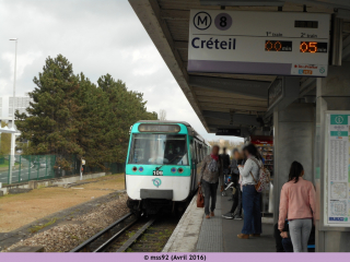 MF77 n°109 arrivant à Créteil-Université