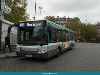 Citelis 12 avec girouette à diodes blanches sur le 65