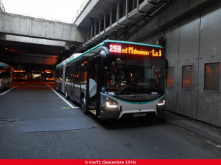 Urbanway 18 hybride n°5526 sur le 258